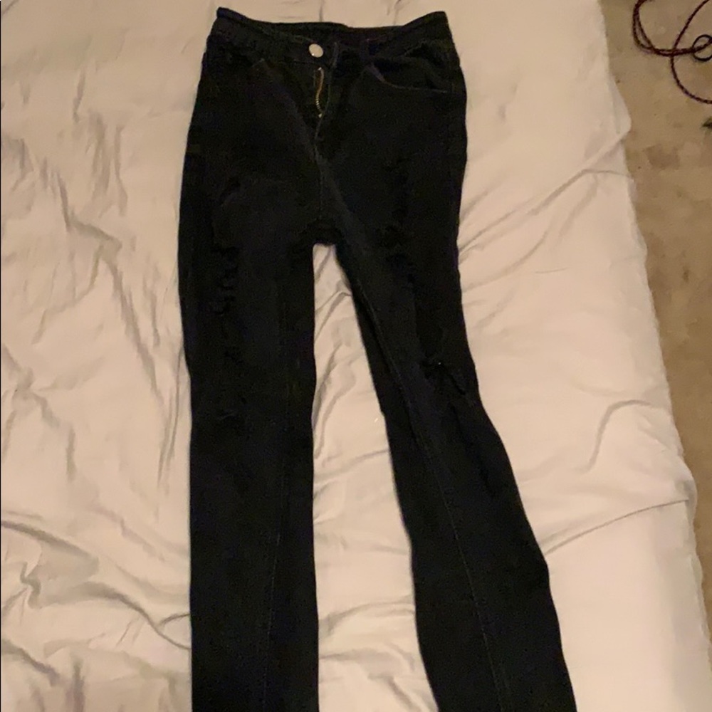 Romwe black distressed jeans